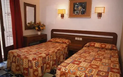 博纳维斯塔旅馆 2* 卡里拉